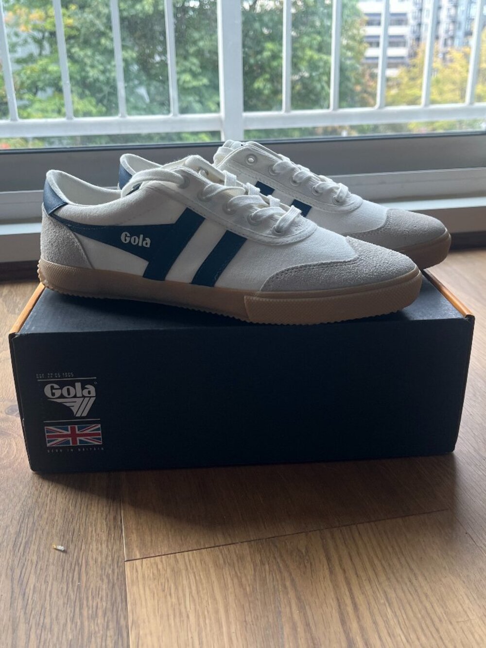 Gola Womens Size 9 Off White & Blue Sneakers